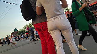 Juicy ass girls in tight white jeans